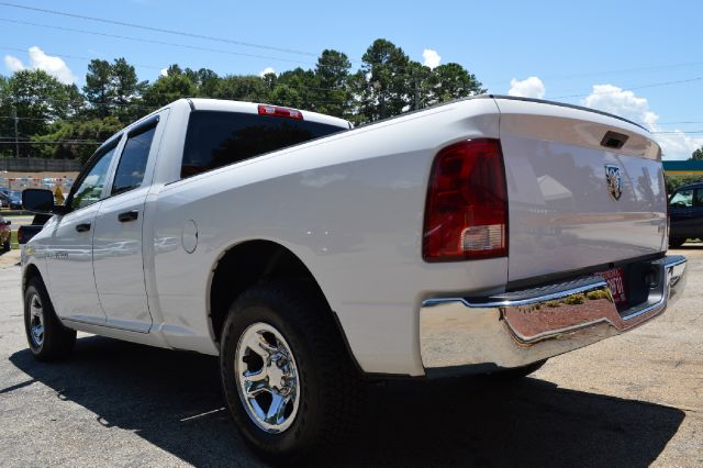 Dodge Ram 1500 2011 photo 2