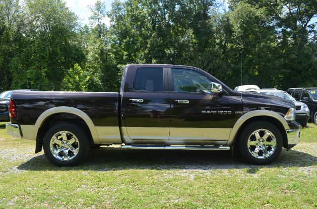 Dodge Ram 1500 4d Wagon AWD Pickup Truck