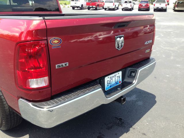 Dodge Ram 1500 2011 photo 2