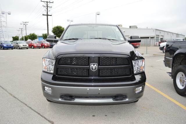 Dodge Ram 1500 4 Dr XL Extended Cab SB Pickup Truck