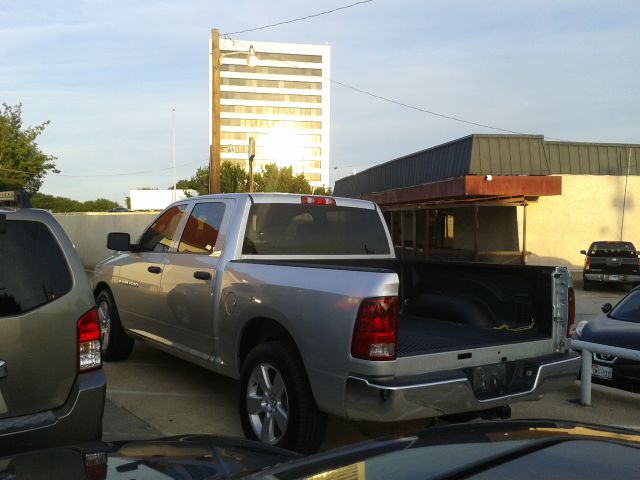 Dodge Ram 1500 2WD Crew Cab 143.5 Pickup Truck