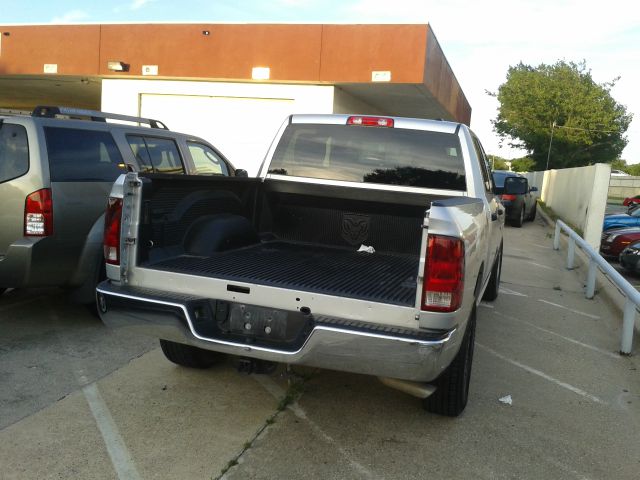 Dodge Ram 1500 2011 photo 3