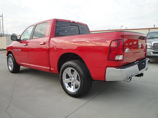 Dodge Ram 1500 2011 photo 2