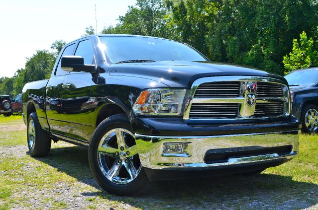 Dodge Ram 1500 2011 photo 2