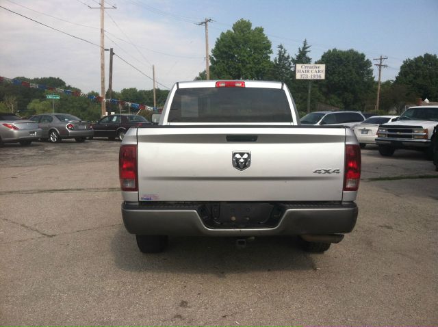 Dodge Ram 1500 2011 photo 2