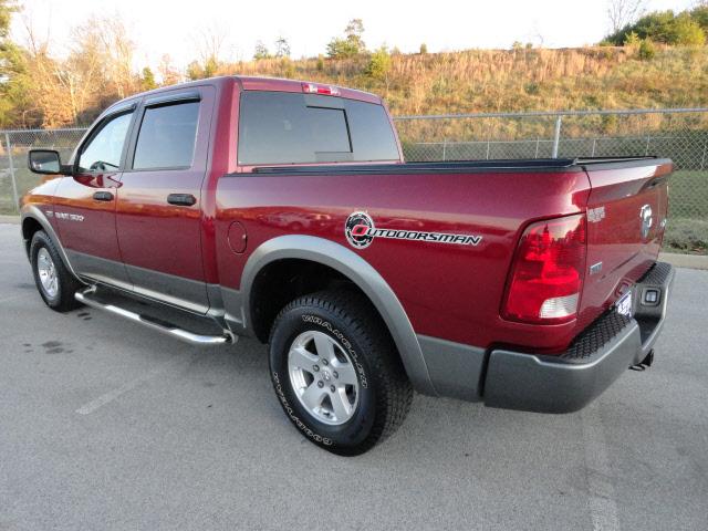 Dodge Ram 1500 2011 photo 2