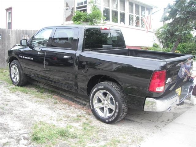 Dodge Ram 1500 2011 photo 2