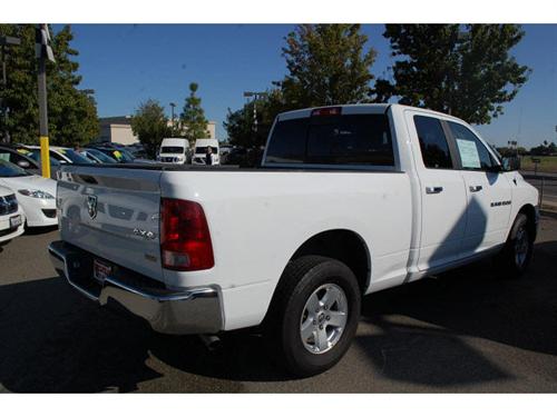 Dodge Ram 1500 2011 photo 2