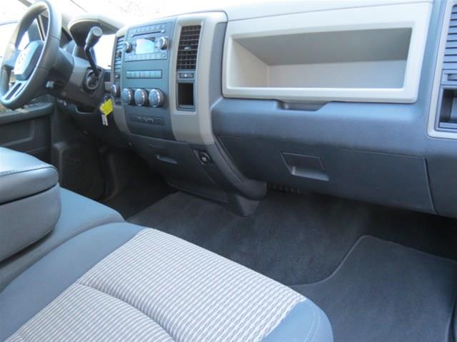 Dodge Ram 1500 2011 photo 16