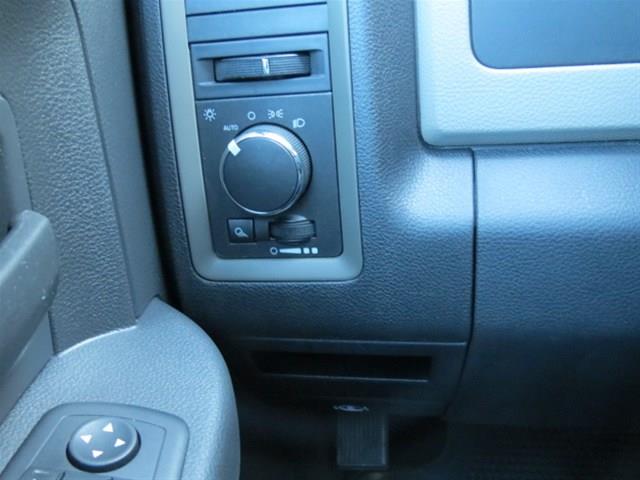 Dodge Ram 1500 2011 photo 22