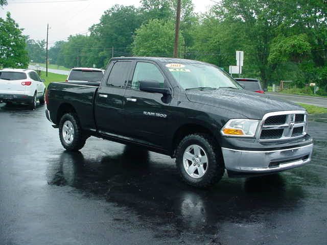 Dodge Ram 1500 2011 photo 2