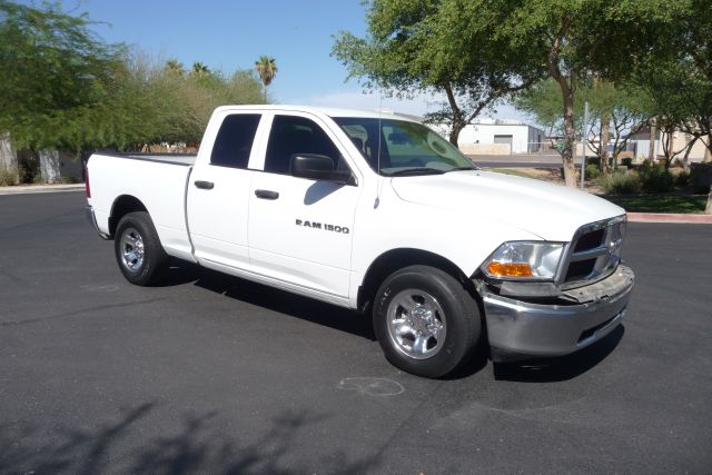 Dodge Ram 1500 2011 photo 2