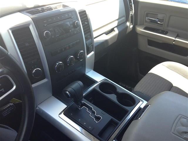 Dodge Ram 1500 2011 photo 2