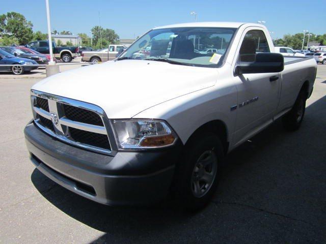 Dodge Ram 1500 2011 photo 2