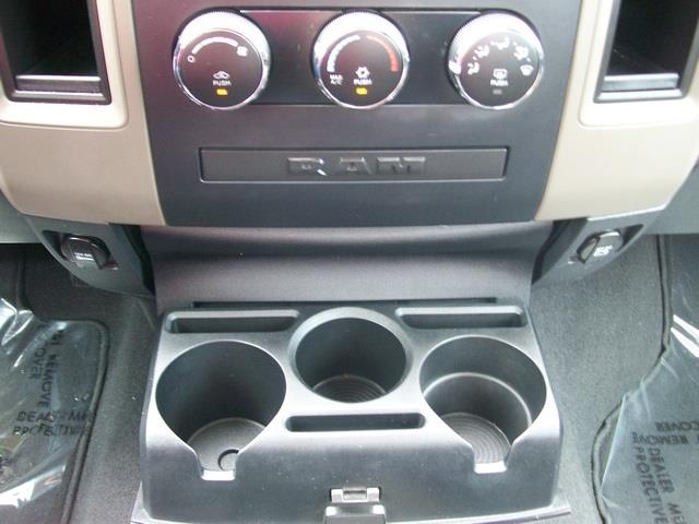 Dodge Ram 1500 2011 photo 23