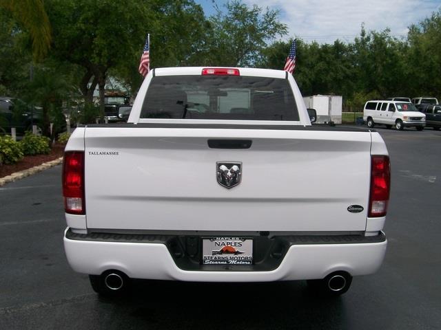 Dodge Ram 1500 2011 photo 3