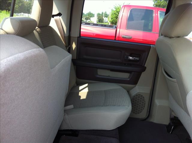 Dodge Ram 1500 2011 photo 4