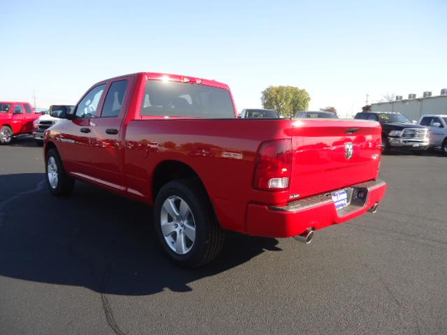 Dodge Ram 1500 2012 photo 2