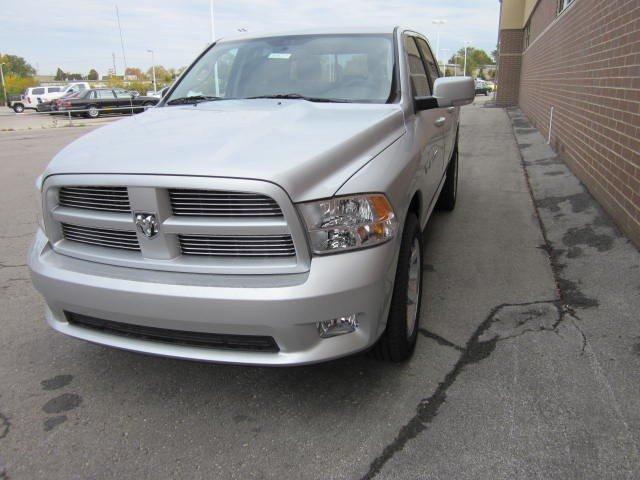 Dodge Ram 1500 2012 photo 2