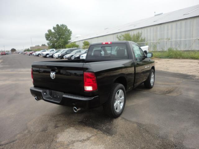 Dodge Ram 1500 2012 photo 2