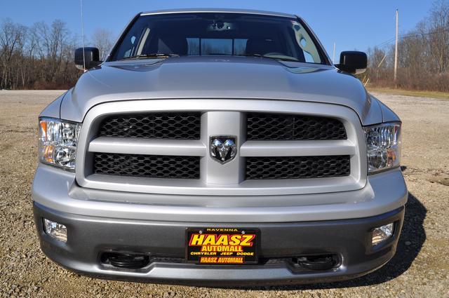 Dodge Ram 1500 2012 photo 2