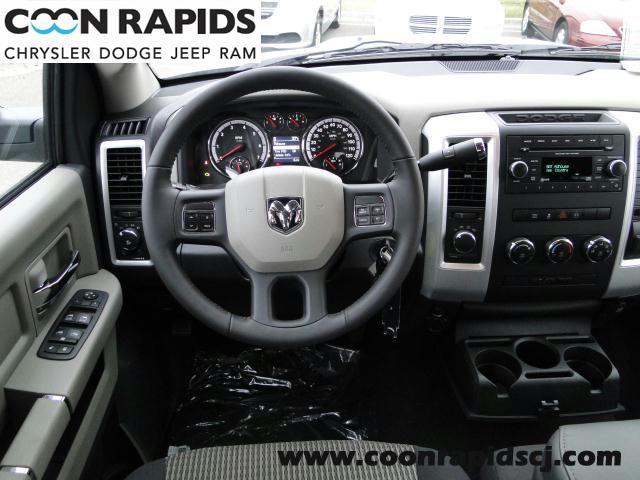 Dodge Ram 1500 2012 photo 2