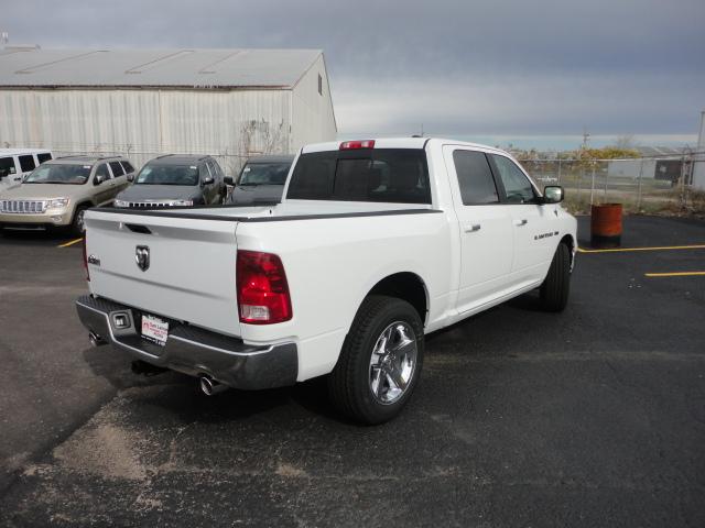 Dodge Ram 1500 2012 photo 2