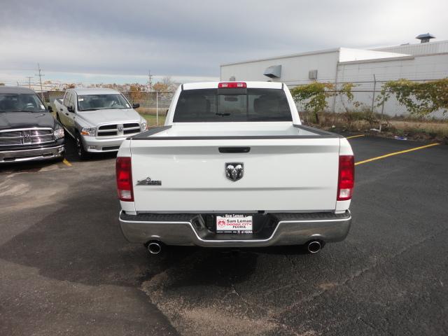 Dodge Ram 1500 2012 photo 3