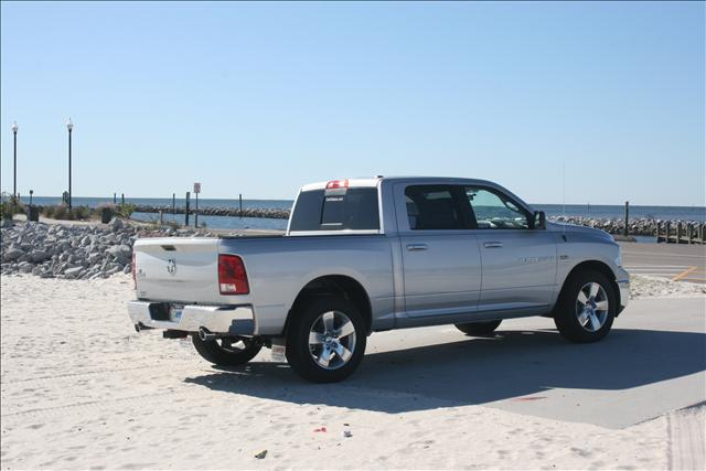 Dodge Ram 1500 2012 photo 1