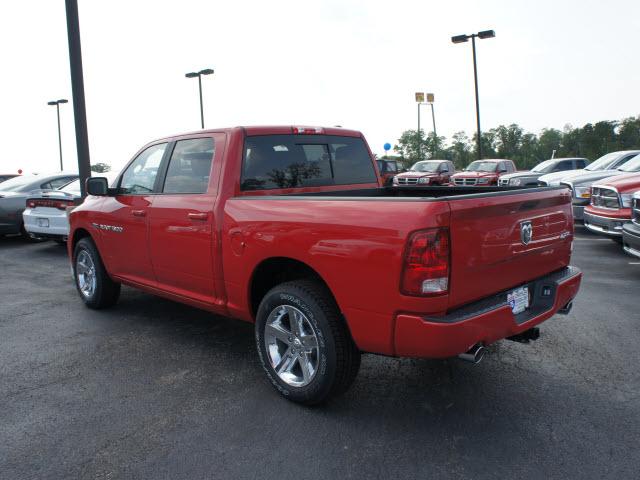 Dodge Ram 1500 2012 photo 2