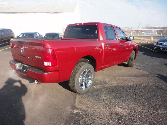 Dodge Ram 1500 2012 photo 2