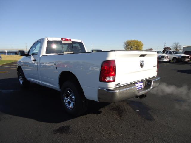 Dodge Ram 1500 2012 photo 2