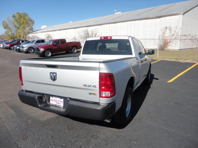 Dodge Ram 1500 2012 photo 2