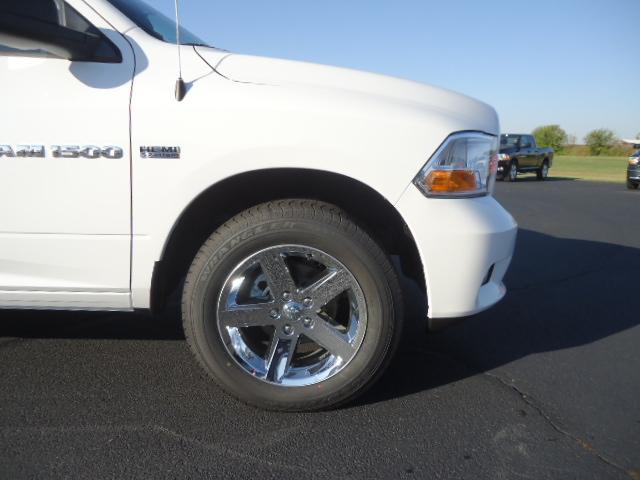 Dodge Ram 1500 2012 photo 2