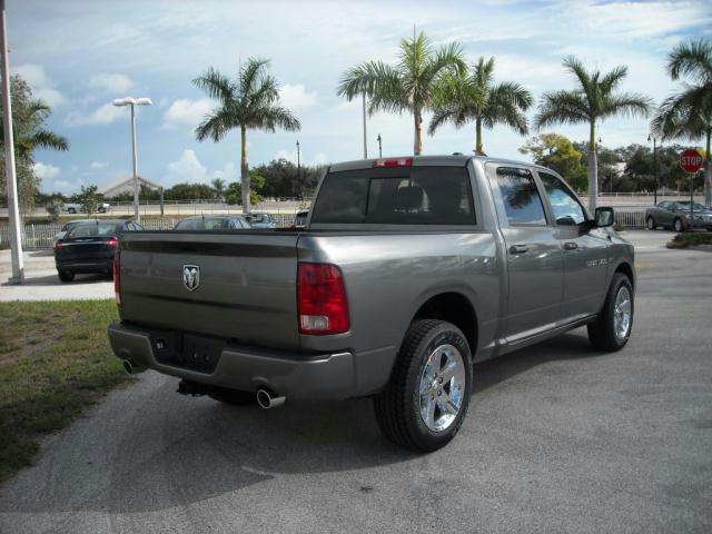 Dodge Ram 1500 2012 photo 4