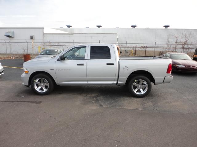 Dodge Ram 1500 2012 photo 3