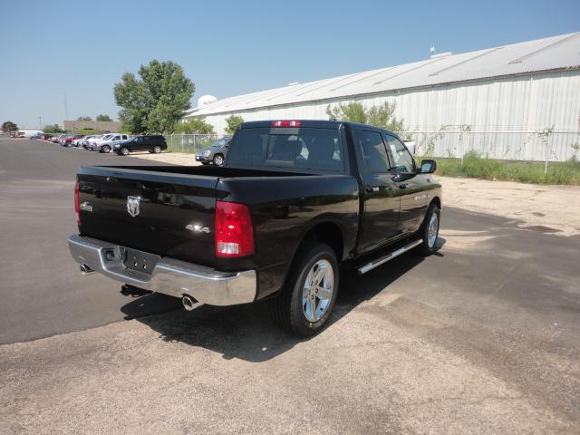 Dodge Ram 1500 2012 photo 2