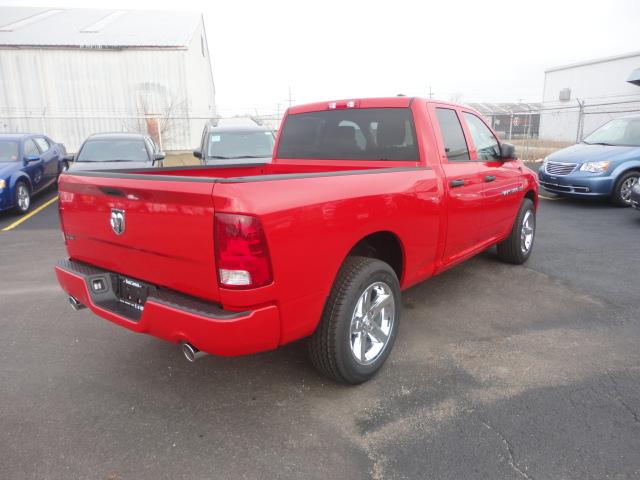 Dodge Ram 1500 2012 photo 2