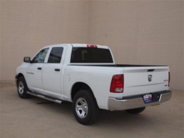 RAM Ram Pickup 2012 photo 2