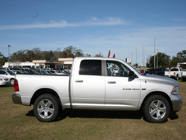 Dodge Ram 1500 2012 photo 1