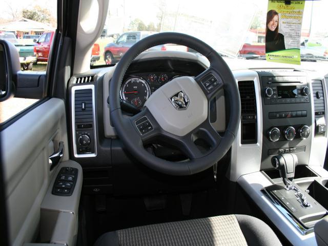 Dodge Ram 1500 2012 photo 4