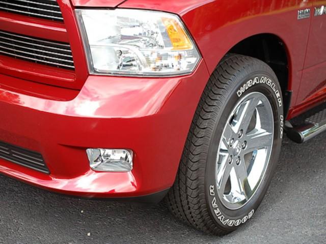 Dodge Ram 1500 2012 photo 2