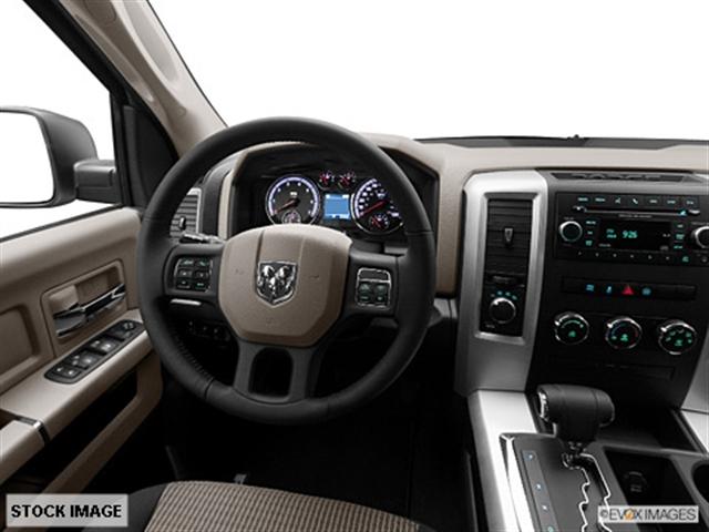 Dodge Ram 1500 2012 photo 3