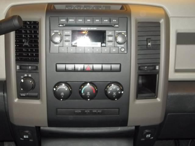 Dodge Ram 1500 2012 photo 2