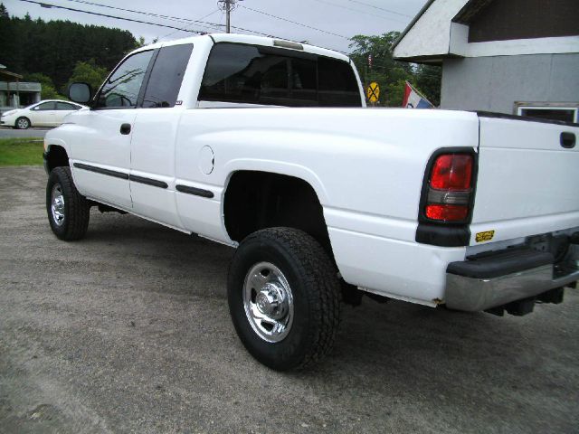 Dodge Ram 2500 1998 photo 3