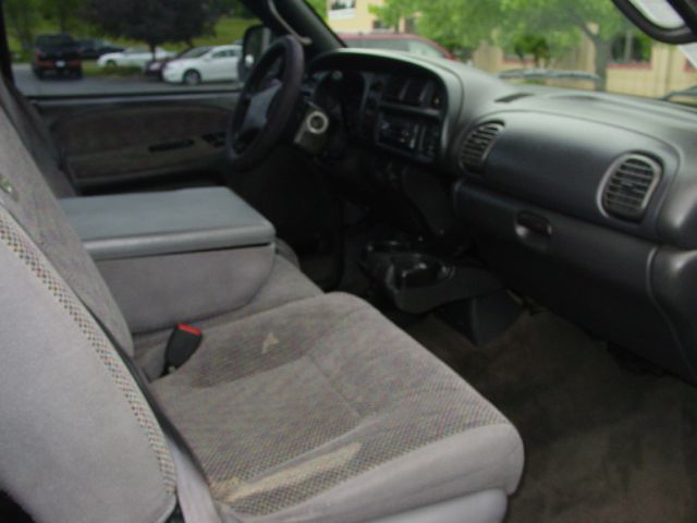 Dodge Ram 2500 1998 photo 4