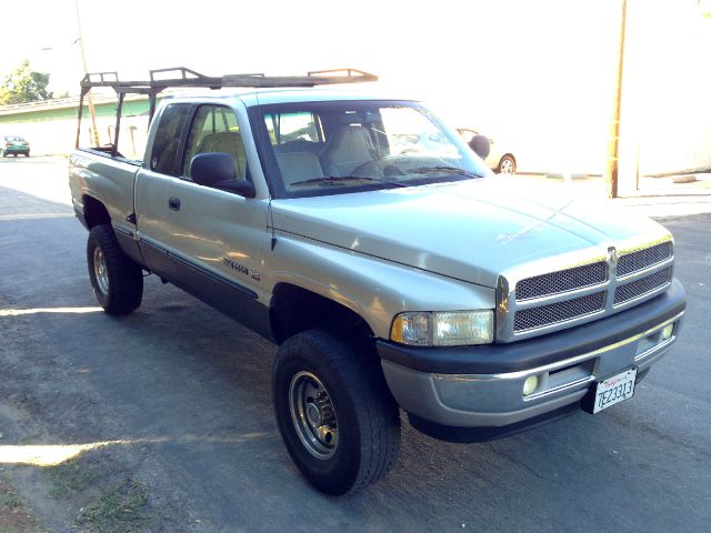 Dodge Ram 2500 1999 photo 2