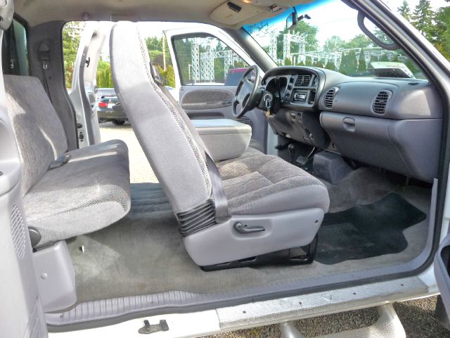 Dodge Ram 2500 1999 photo 2