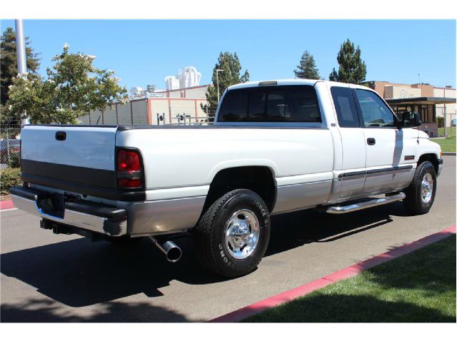 Dodge Ram 2500 2000 photo 3