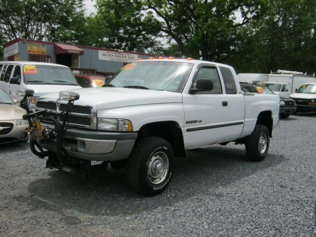 Dodge Ram 2500 2000 photo 2